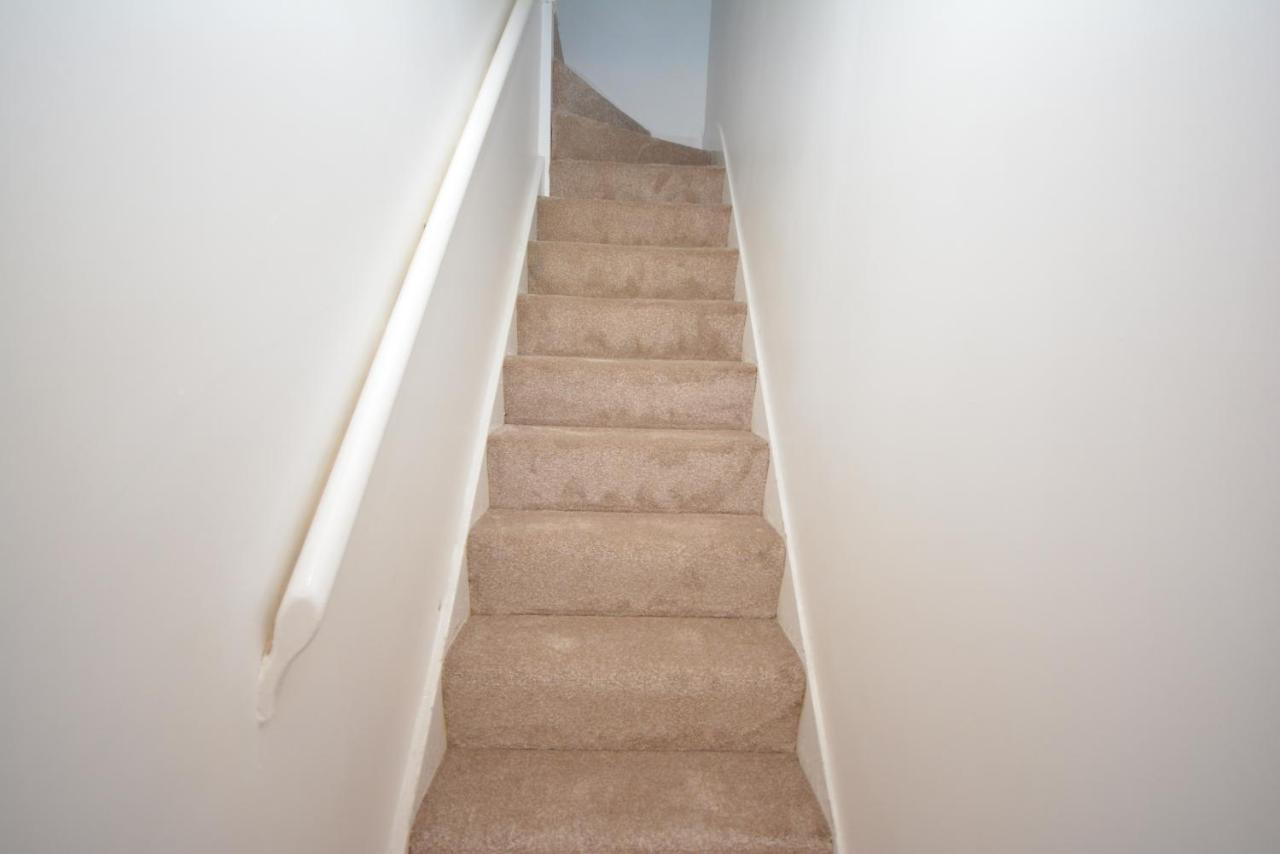 London Luxury 5 Bedroom House 2 Min Walk To The Tube Station Dagenham Eksteriør bilde